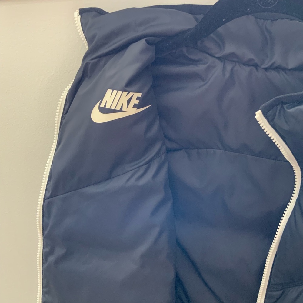 Nike Midnight Black Quilted Vest - Picture 4 of 8